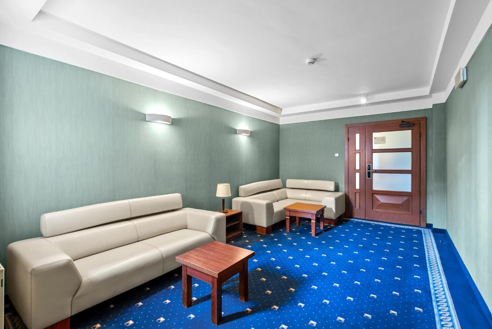 Hotel Diament Vacanza Katowice - Siemianowice Siemianowice Śląskie Buitenkant foto