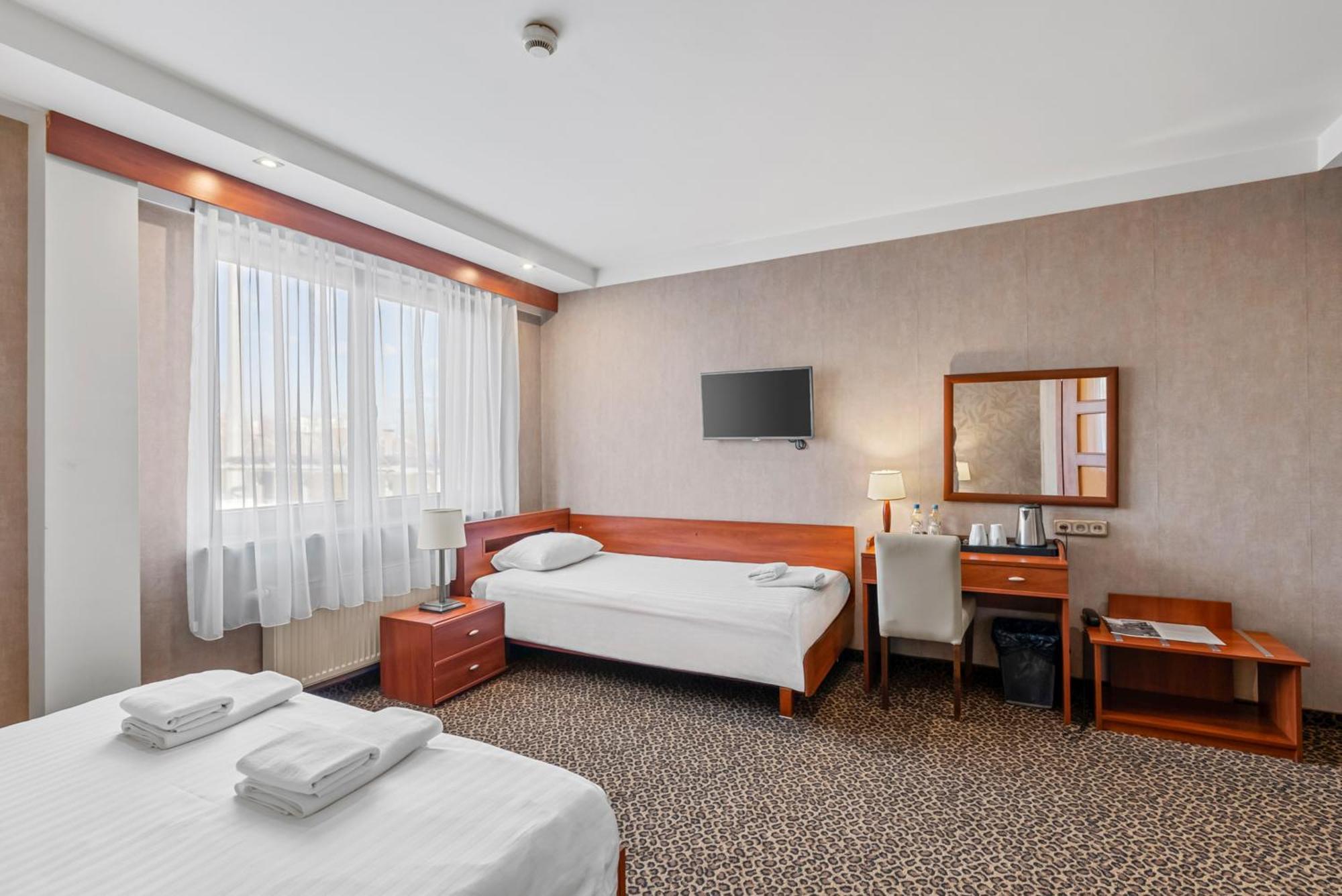 Hotel Diament Vacanza Katowice - Siemianowice Siemianowice Śląskie Buitenkant foto