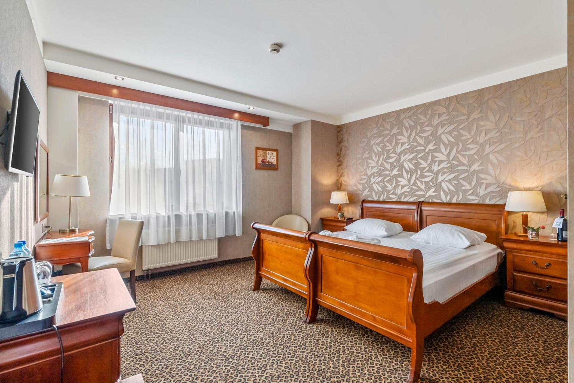 Hotel Diament Vacanza Katowice - Siemianowice Siemianowice Śląskie Buitenkant foto