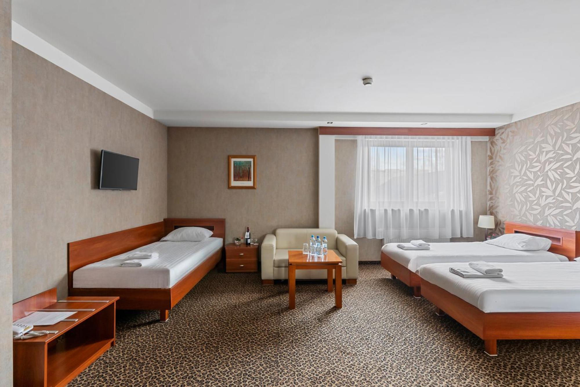 Hotel Diament Vacanza Katowice - Siemianowice Siemianowice Śląskie Buitenkant foto
